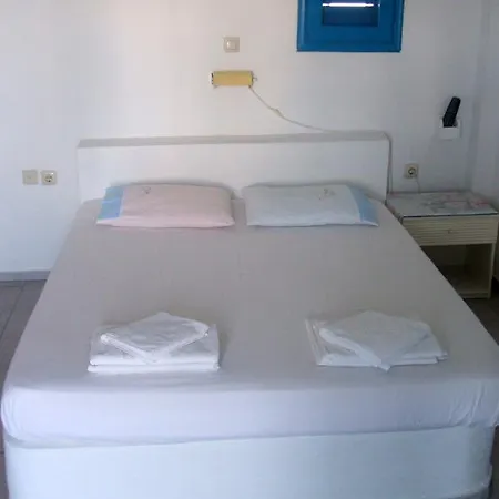 Amalia 3* Livadi (Serifos)