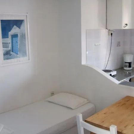 Amalia Hotel Livadi (Serifos)